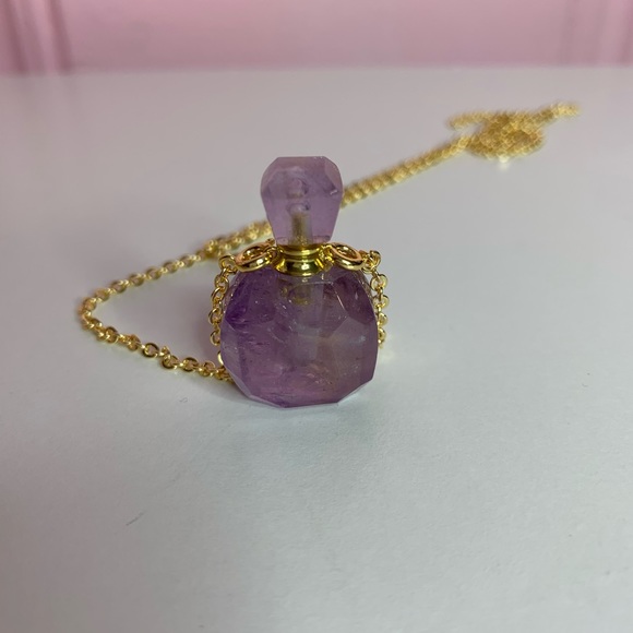 Amethyst crystal amulet necklace - Picture 3 of 9